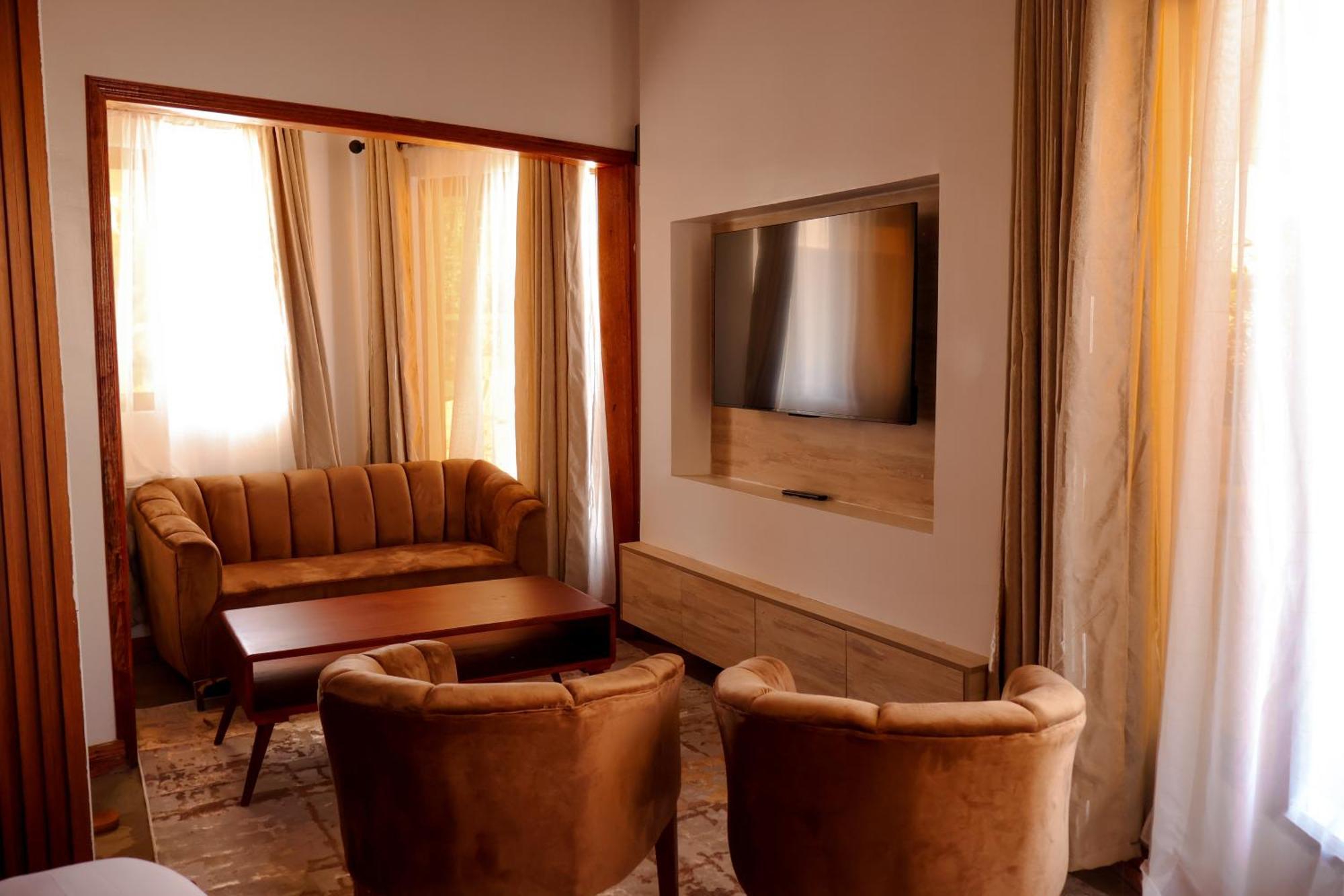 Winter Villa Resort & Spa Limited Embu 外观 照片