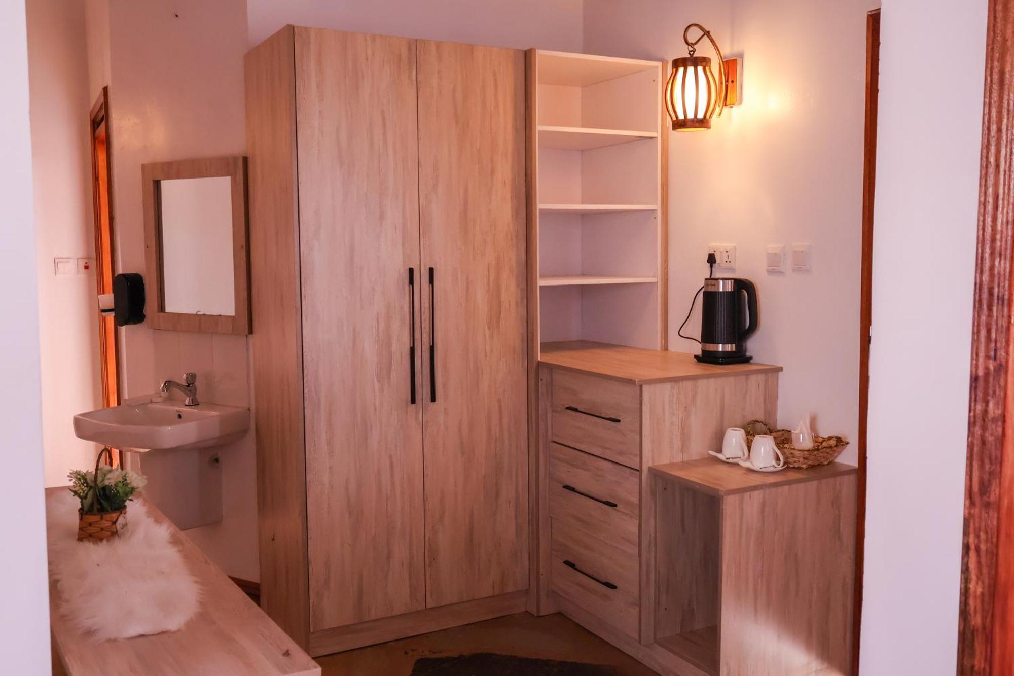 Winter Villa Resort & Spa Limited Embu 外观 照片