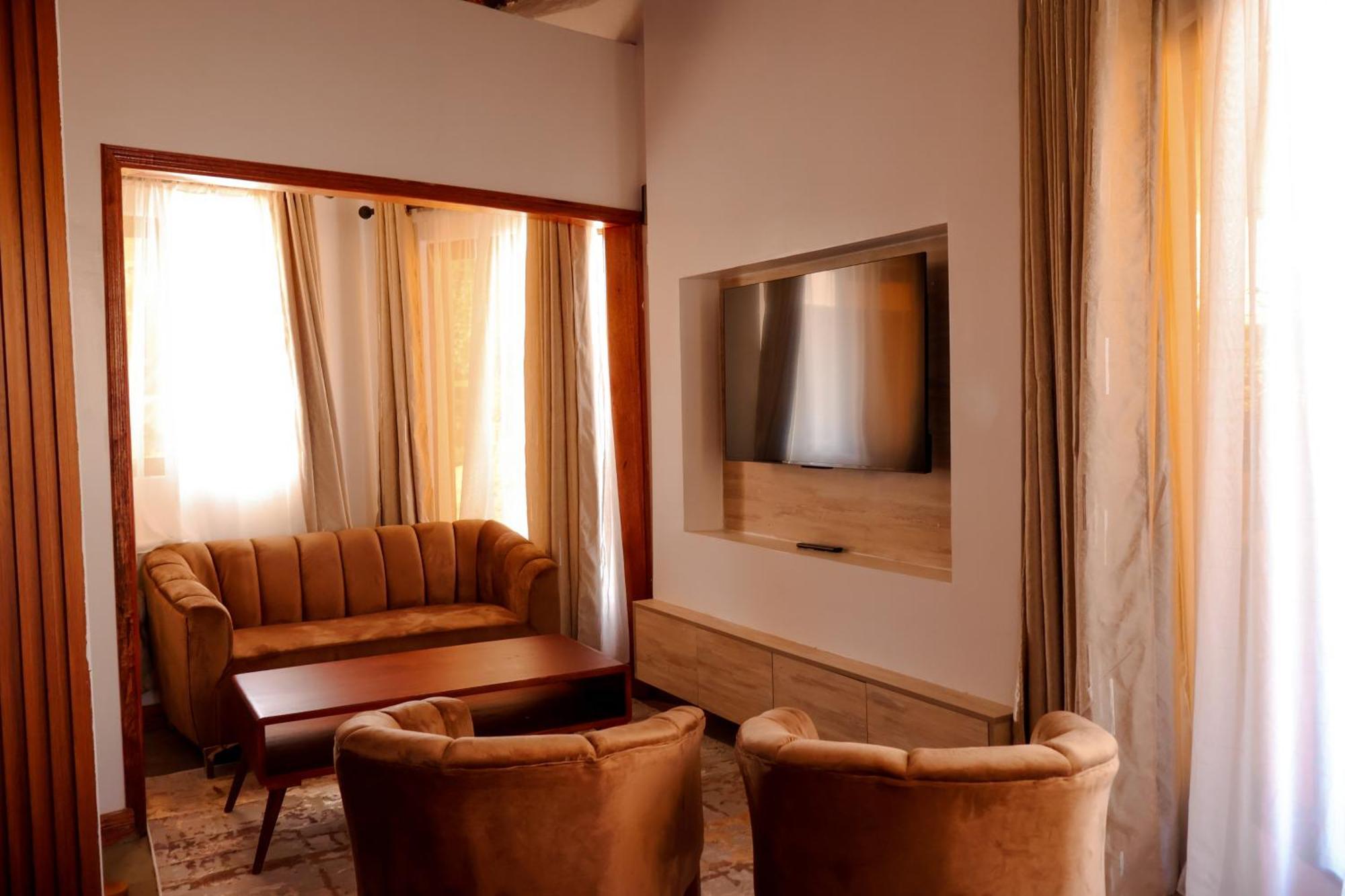 Winter Villa Resort & Spa Limited Embu 外观 照片